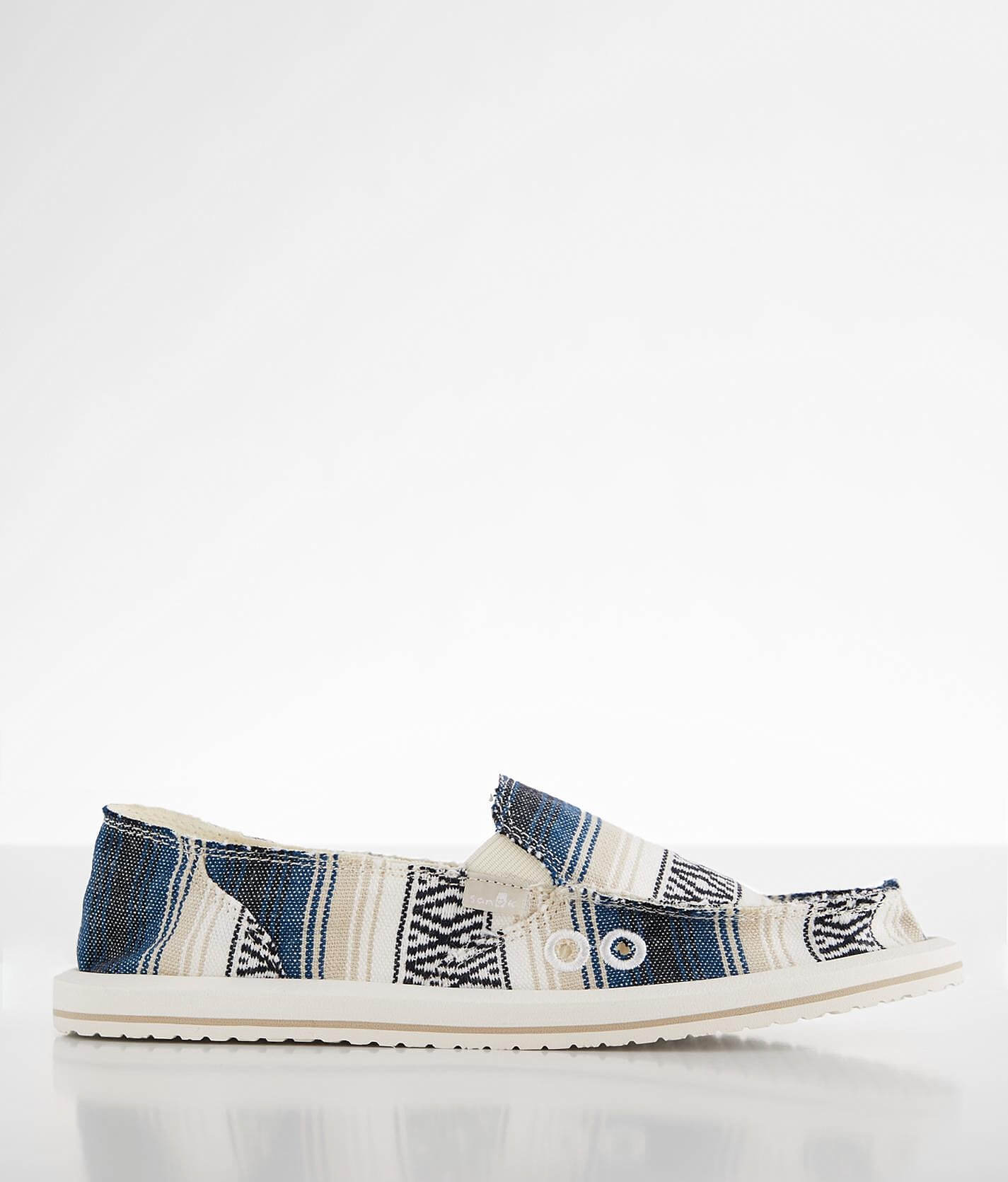 sanuk blue