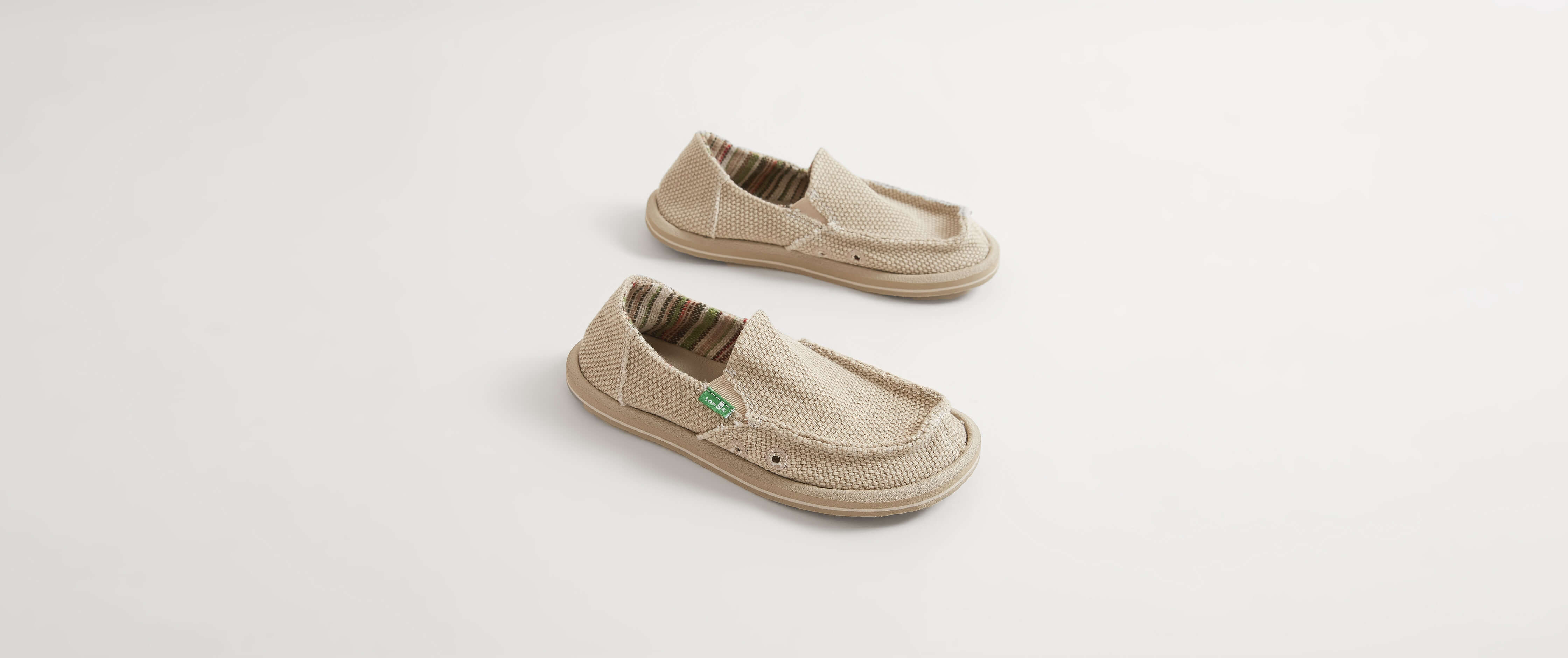 boys sanuk shoes