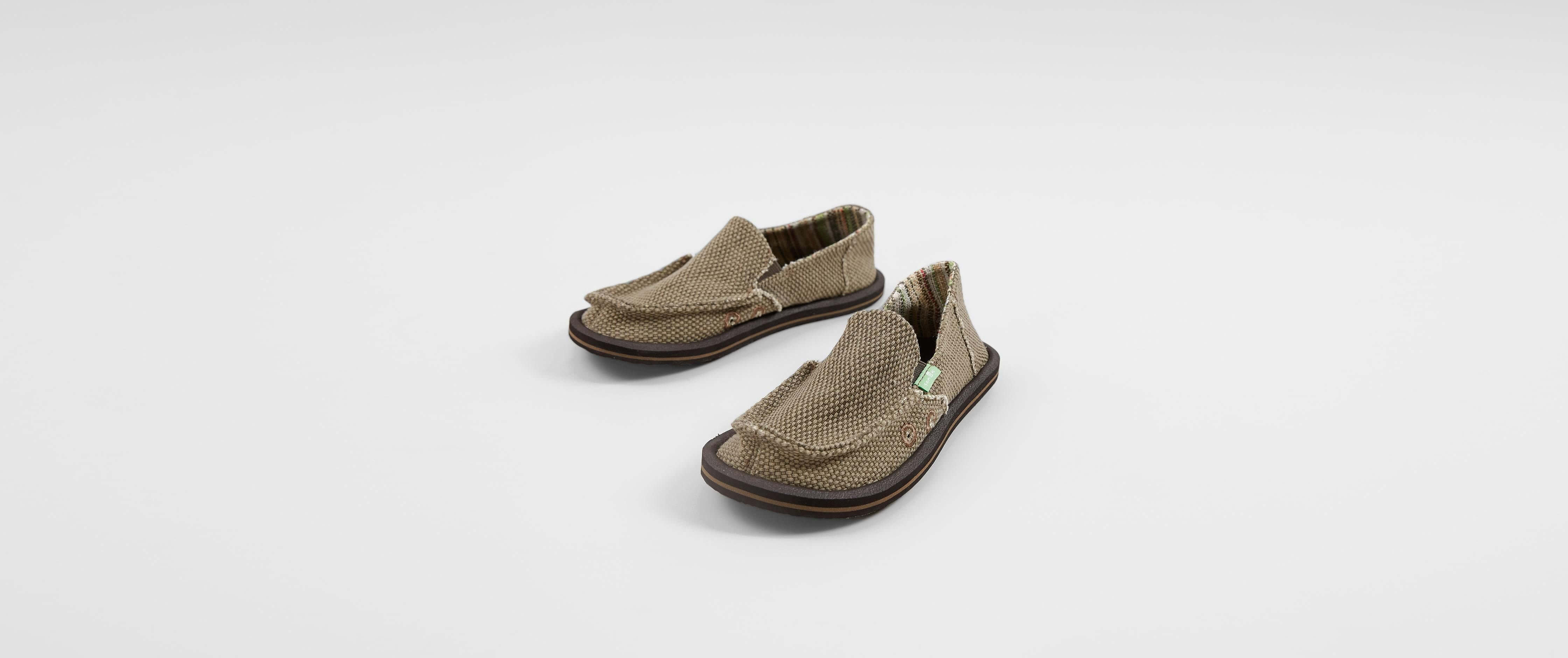 boys sanuk shoes