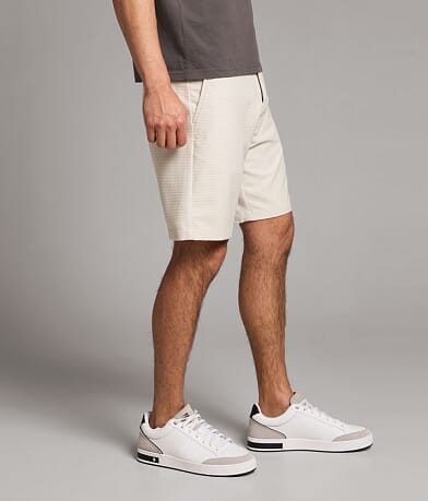 Textured Standard Hybrid Stretch Short thumbnail 3