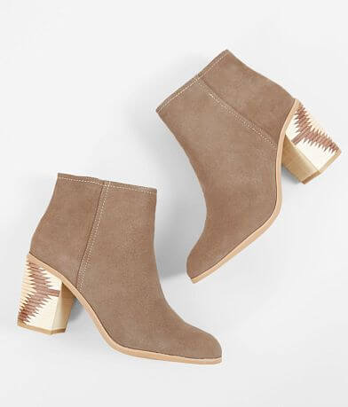 Seychelles Grand Finale Leather Ankle Boot MISC_DETAIL_1