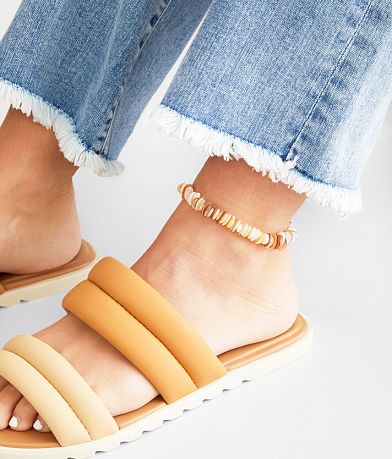 boutique by BKE Puka Shell Ankle Bracelet front view