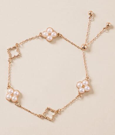 boutique by BKE Faux Pearl Clover Bracelet front view
