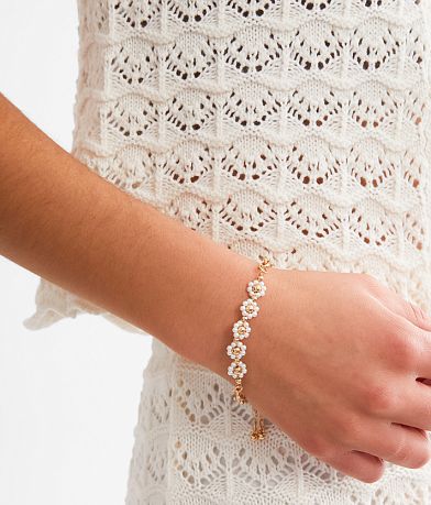 BKE Faux Pearl Flower Bracelet MISC_DETAIL_2