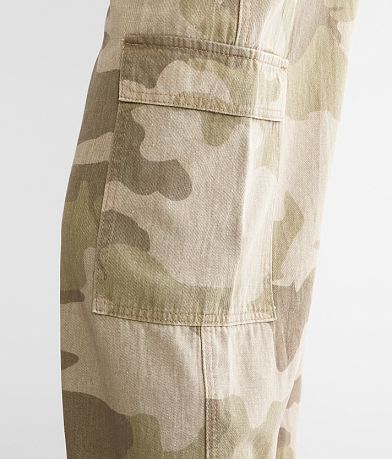 Signature 8 Camo Cargo Pant MISC_DETAIL_1