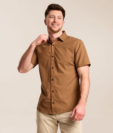 Men's Athletic Fit Button-Down Short Sleeve Shirts | Buckle