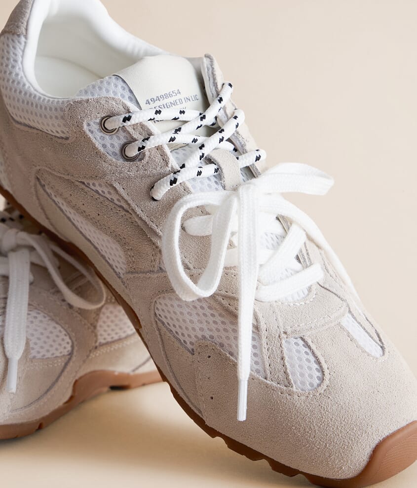 Aziel Leather Sneaker