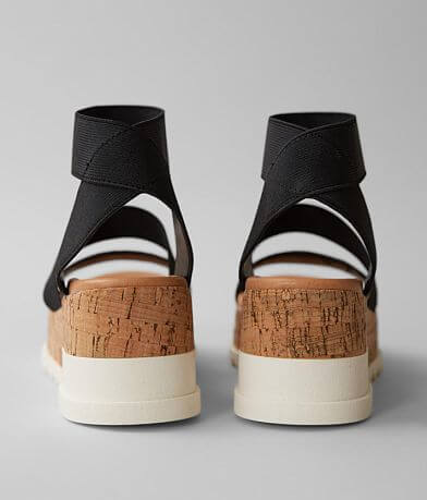 Steve Madden Bandi Flatform Sandal MISC_DETAIL_2