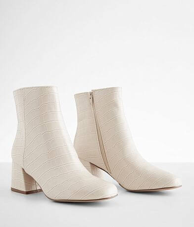 Steve Madden Darma Crocodile Ankle Boot MISC_DETAIL_1