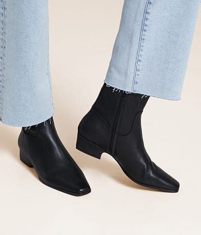 Steve Madden Dusty Low Heel Ankle Boot MISC_DETAIL_5