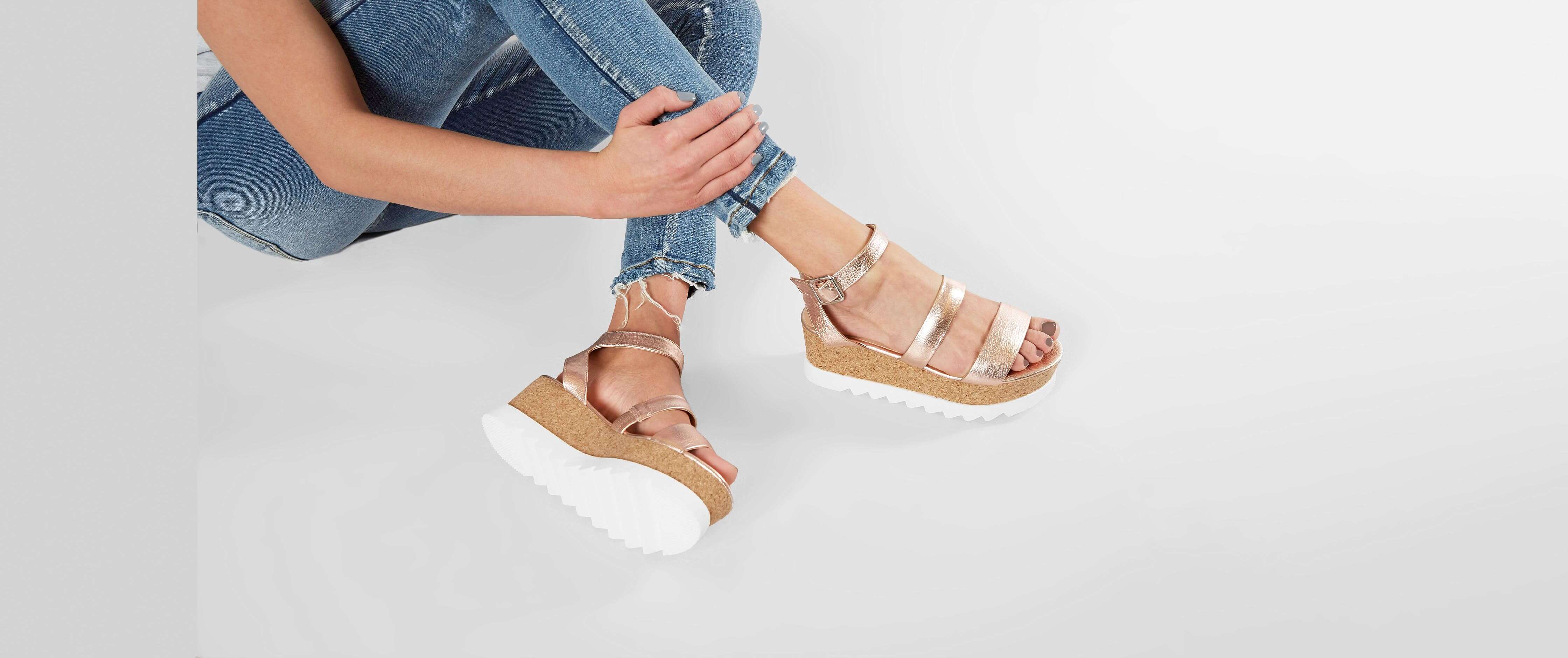 Steve Madden Kirsten Flatform Sandal 