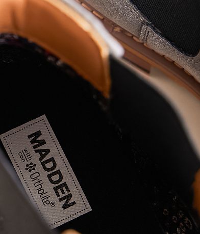 Steve Madden Memille Chelsea Boot MISC_DETAIL_4
