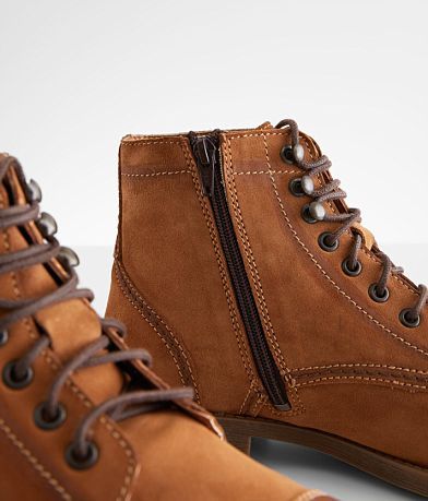 Steve Madden Mustve Leather Boot misc detail 4 view