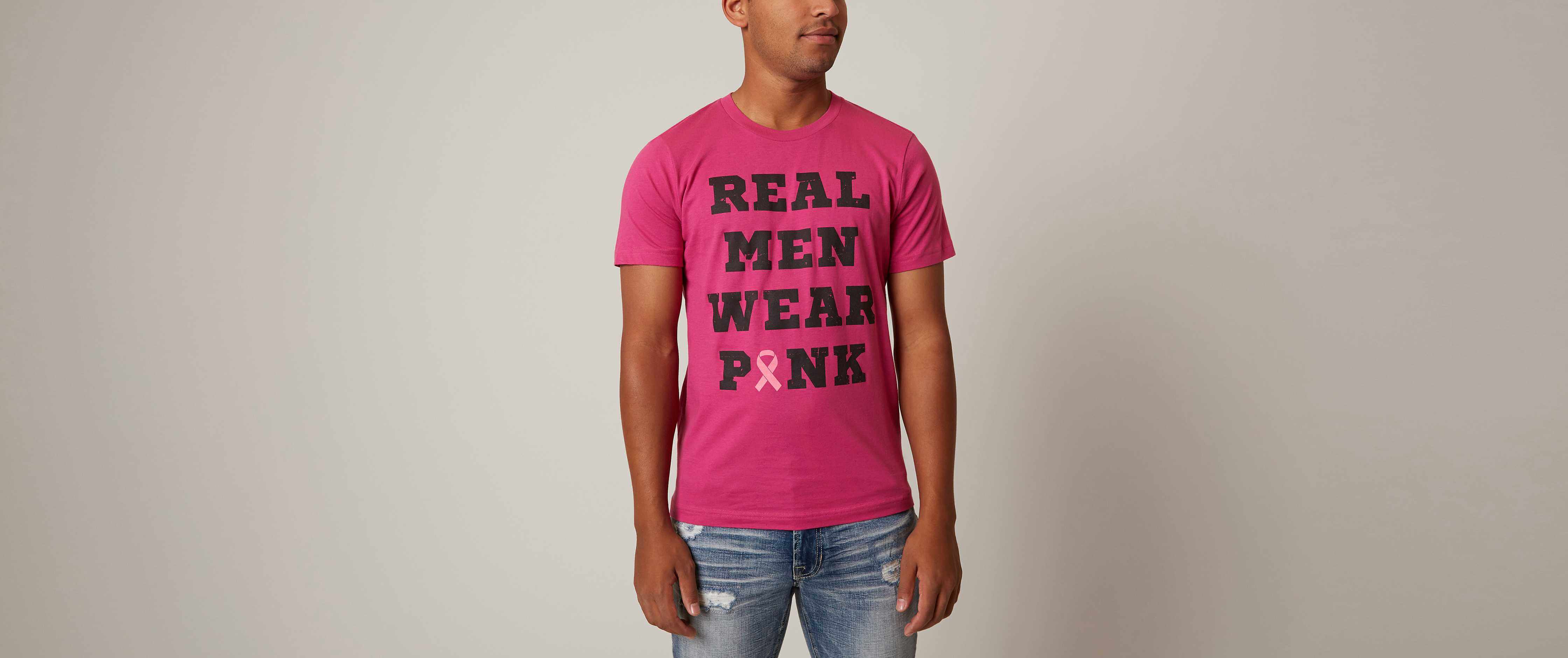 pink t shirt outfit mens