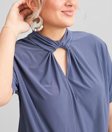 Buckle Black Twisted Front Top MISC_DETAIL_1