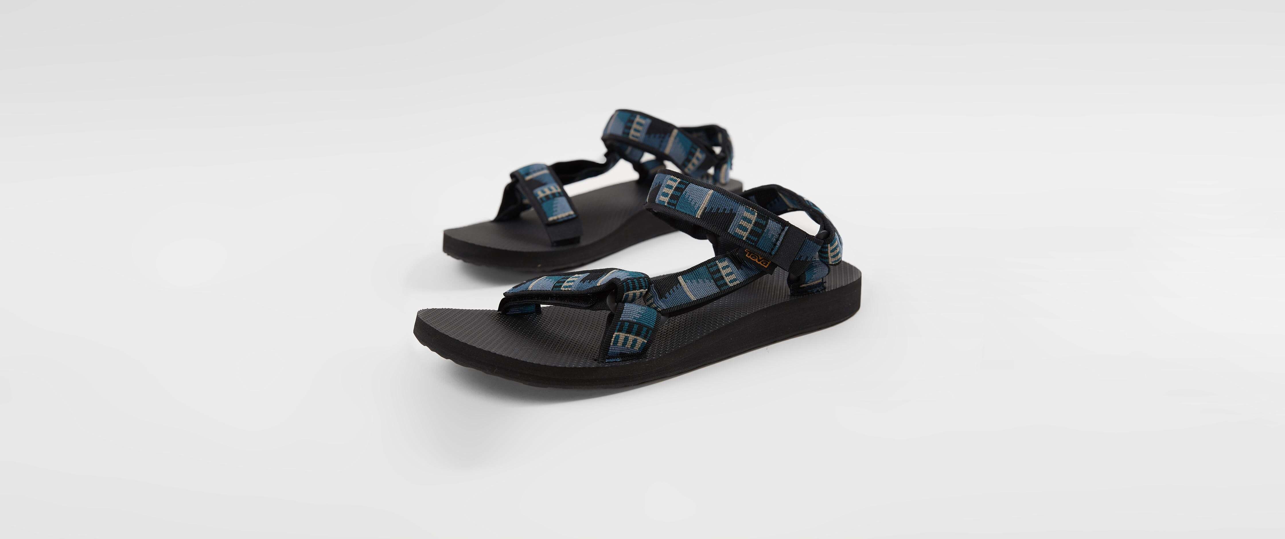 teva buckle sandal