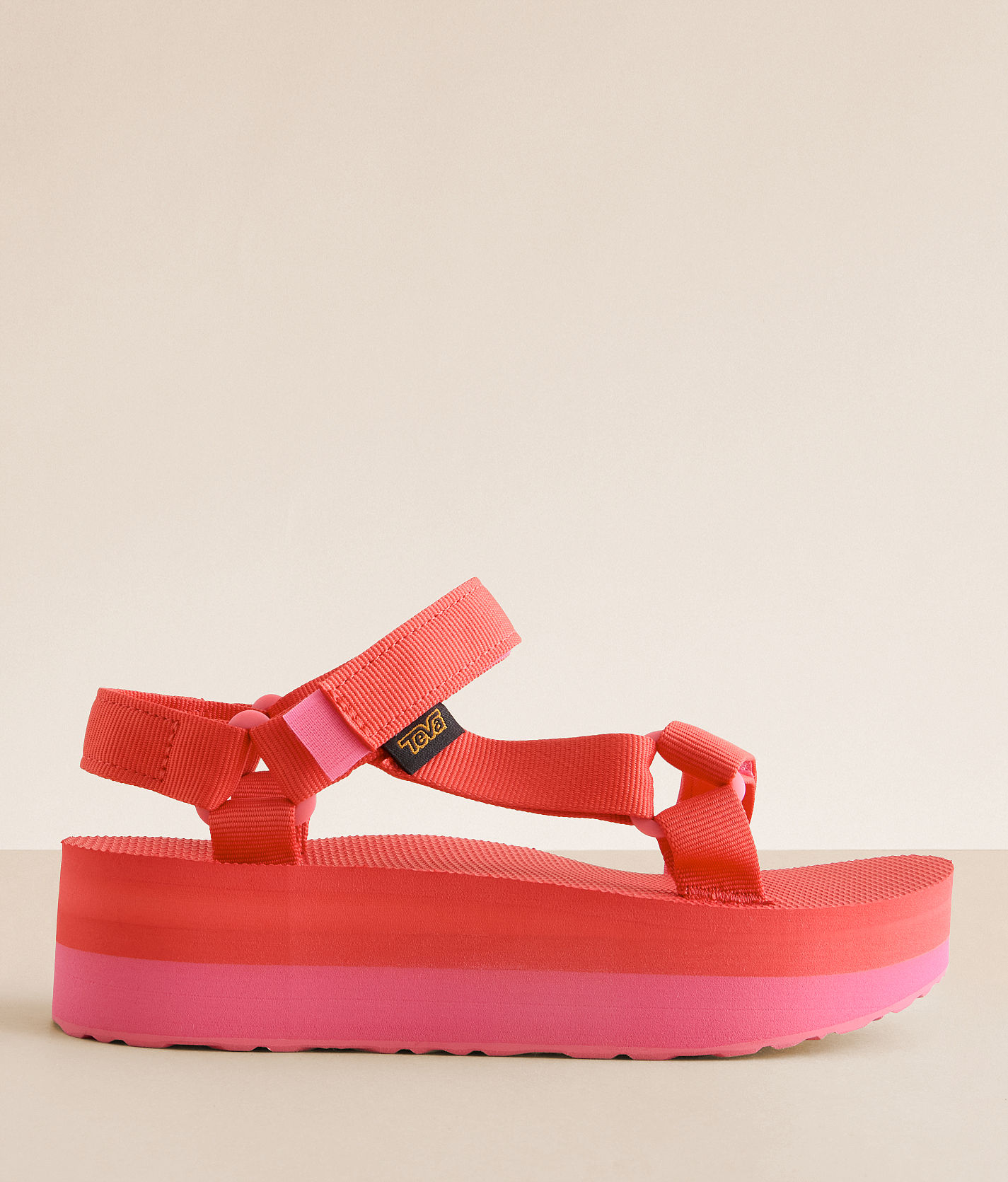 Teva Flatform Universal Sandal - Women's Shoes in Hot Pink | Buckle