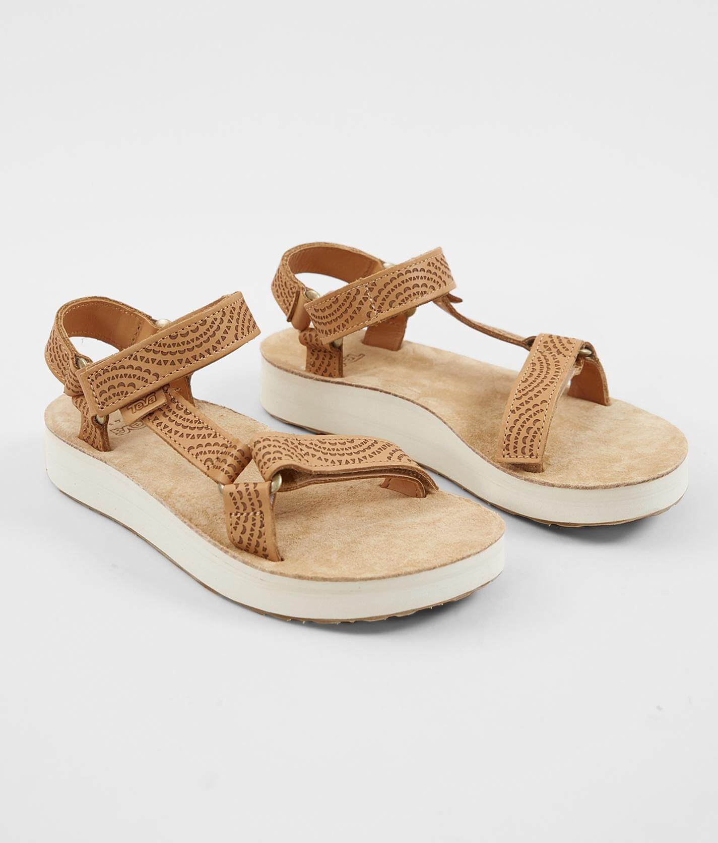 tan teva sandals