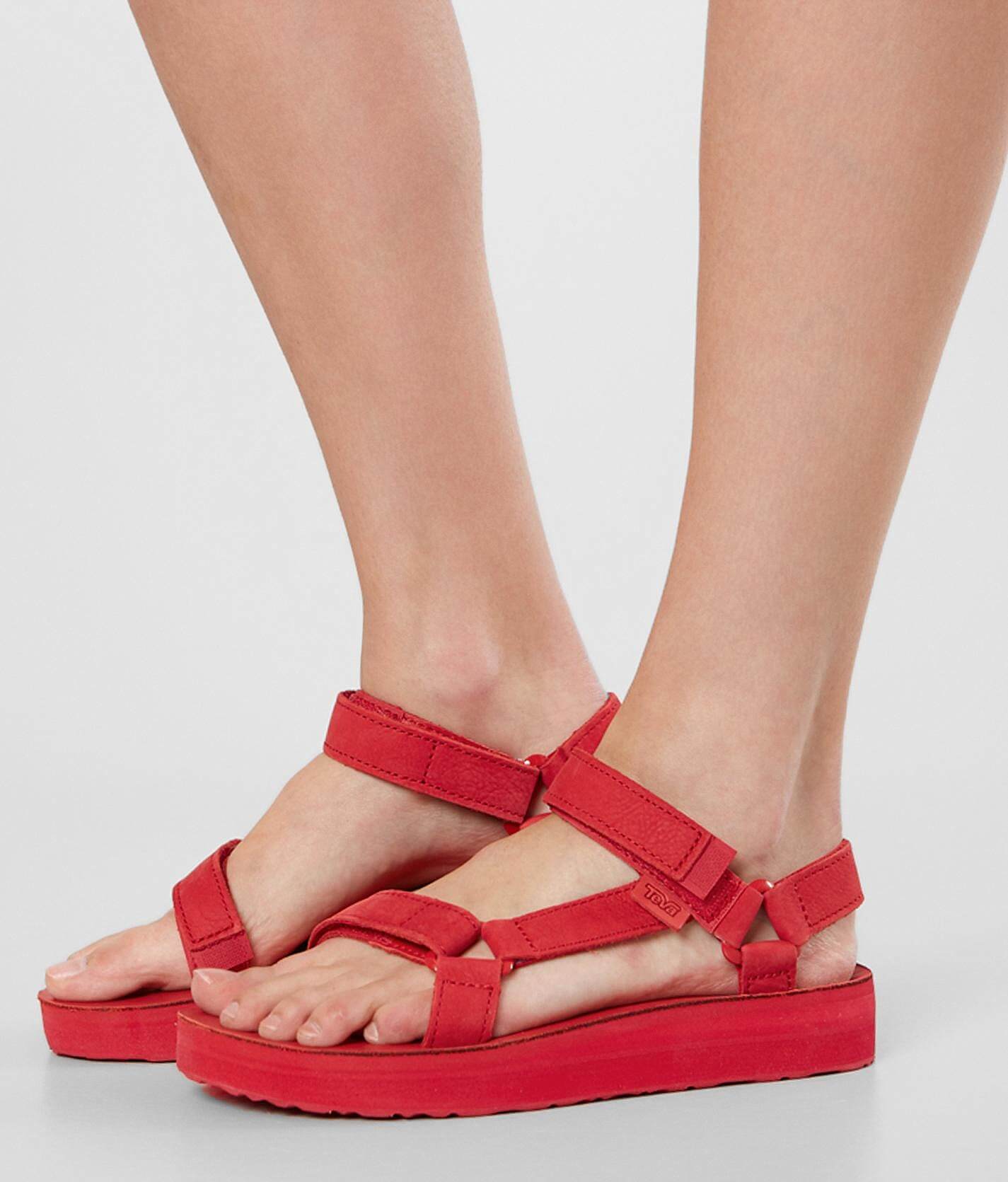 midform universal leather sandal by teva