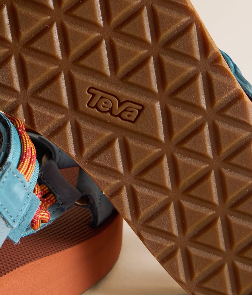 Midform Universal Knotted Sandal