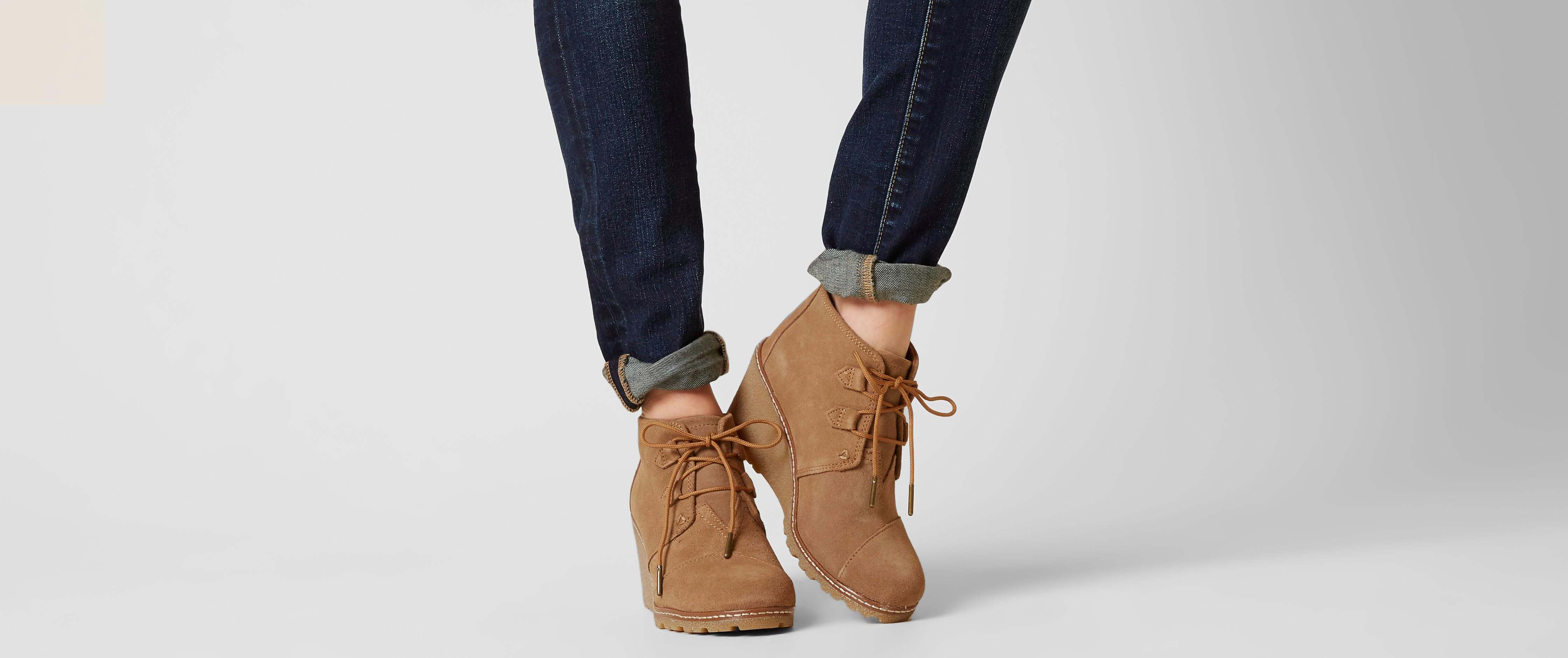 toms suede wedges