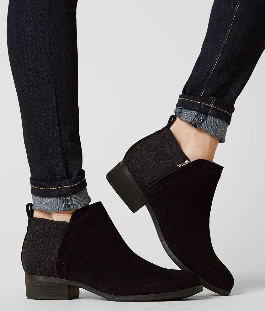 TOMS Deia Leather Ankle Boot front view