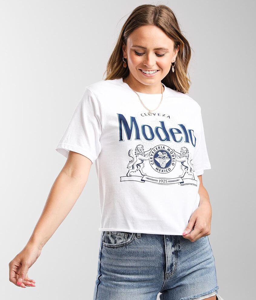 tee luv Modelo T-Shirt - Women's T-Shirts in White