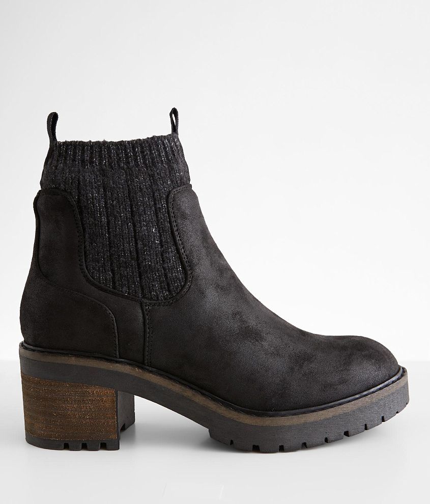 B 52 Chelsea Lug Boot