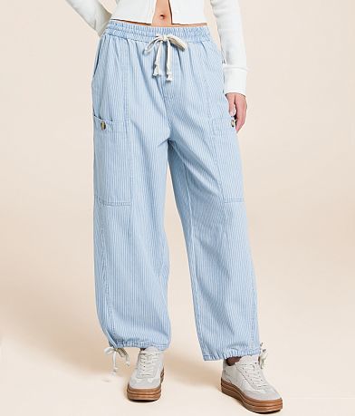 trend:notes Cropped Wide Leg Striped Pant front view