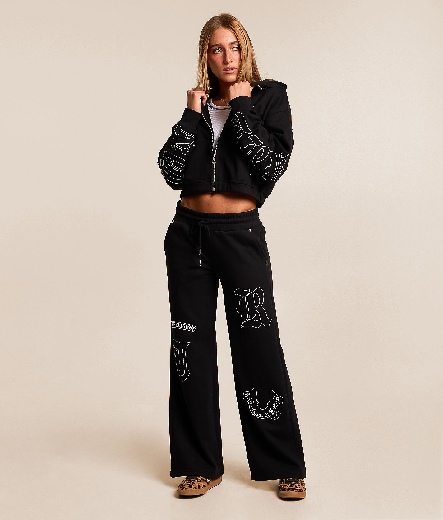 True Religion Branded Applique Wide Leg Pant - Women's Sweatpants