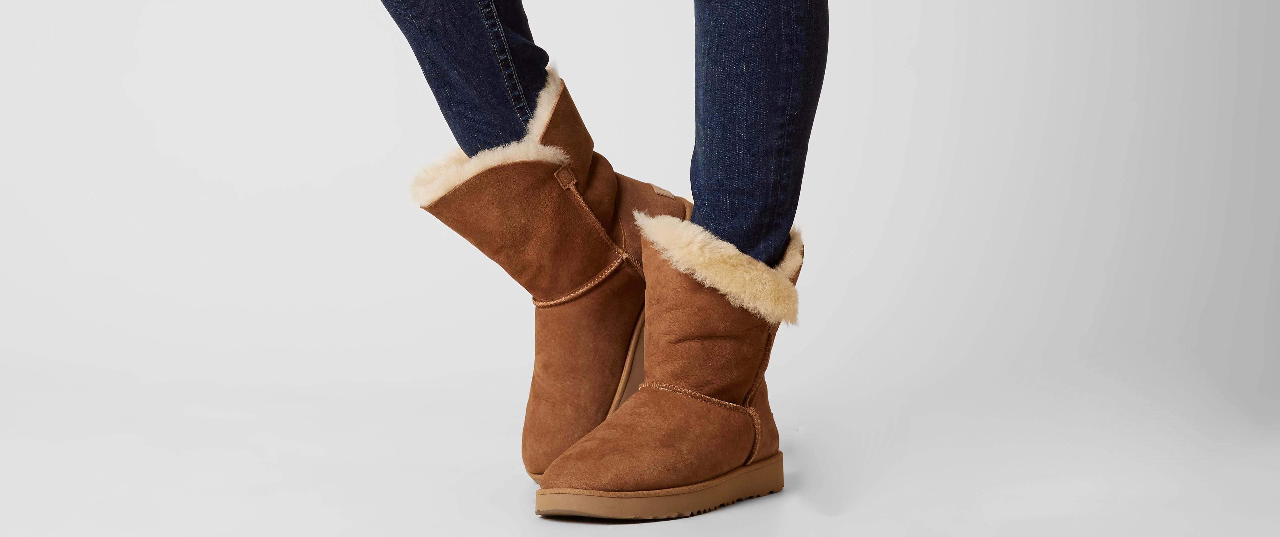 uggs classic cuff short