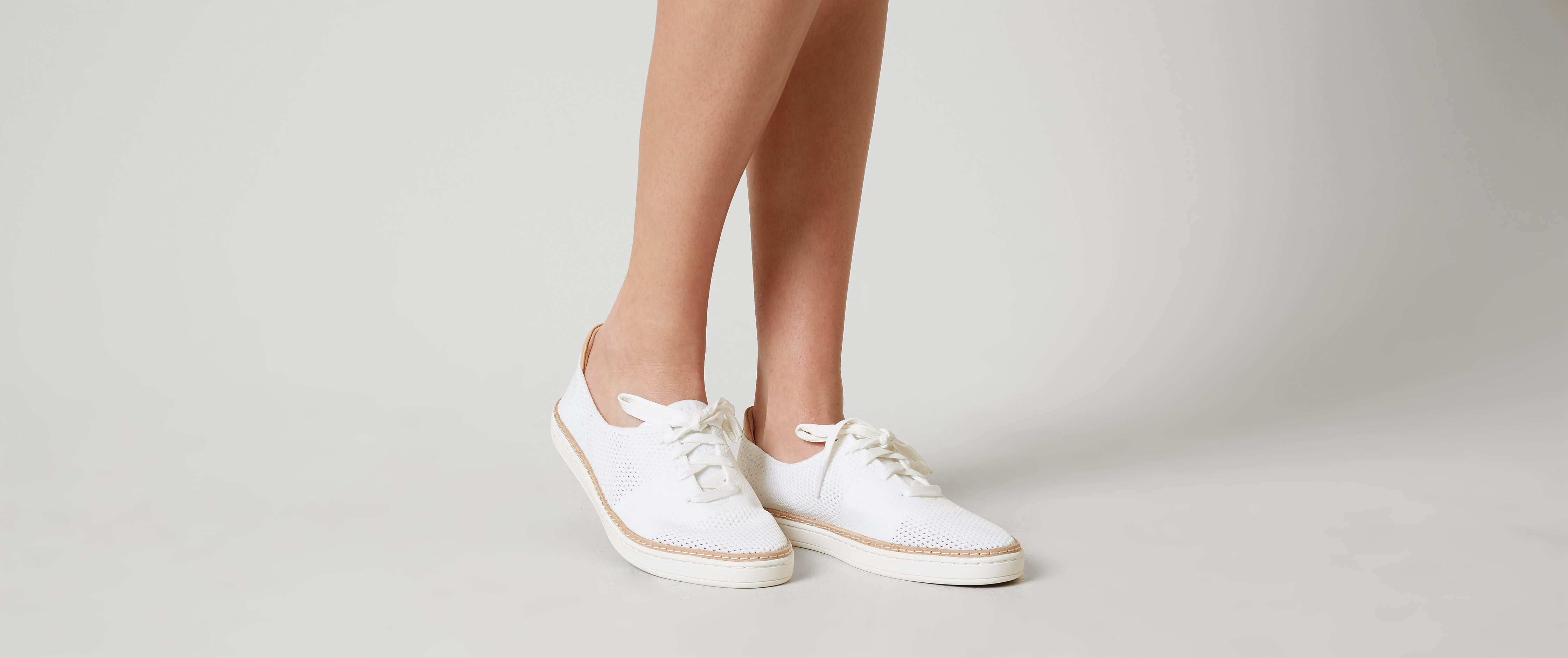 sneakers for pronation