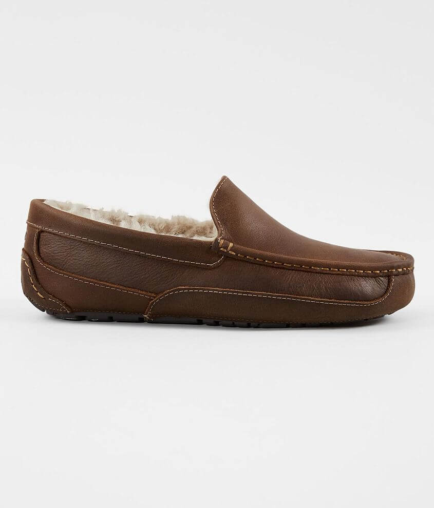 UGG&#174; Ascot Leather Loafer Slipper front view