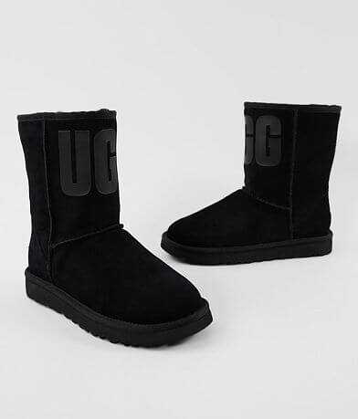 UGG&#174; Classic Short Suede Boot MISC_DETAIL_1