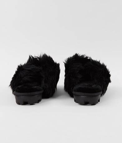 UGG&#174; Fuzzalicious Fur Slipper MISC_DETAIL_2