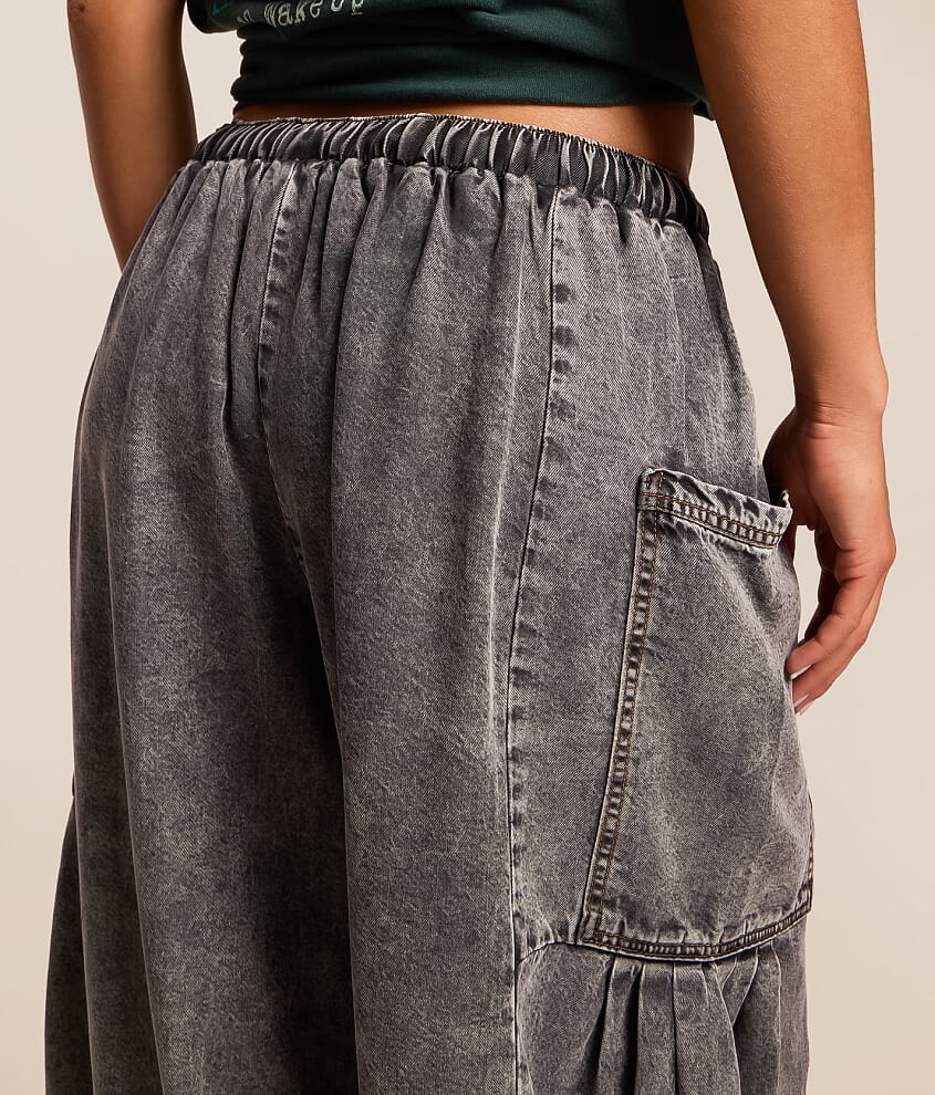 Cropped Wide Leg Pant