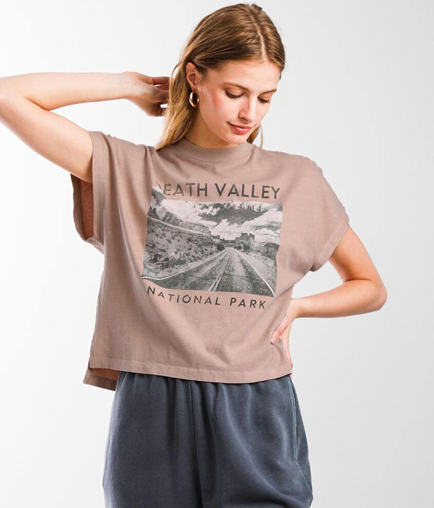 bjerg grus børn Modish Rebel Death Valley National Park T-Shirt - Women's T-Shirts in Dusty  Mauve | Buckle
