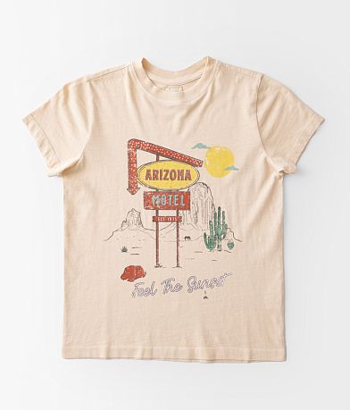 Modish Rebel Girls - Arizona Motel T-Shirt front view