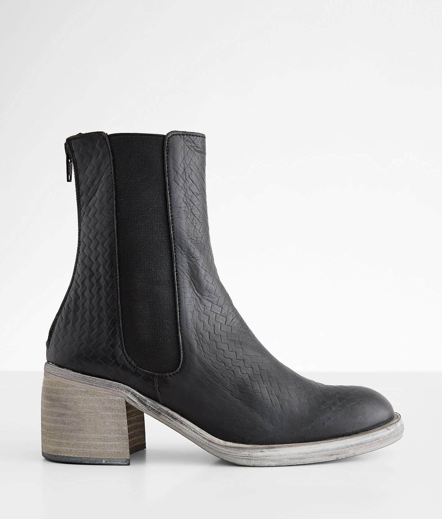 Free People Essential Chelsea Boots - Black – The Local Honey