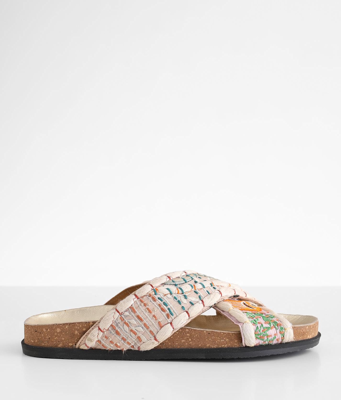 サンダル・ミュール ^MACMOC^ Plafla Natural Cowhide Flower Cross Band Sandals 3 0400020238743_COGNAC?wid=830&