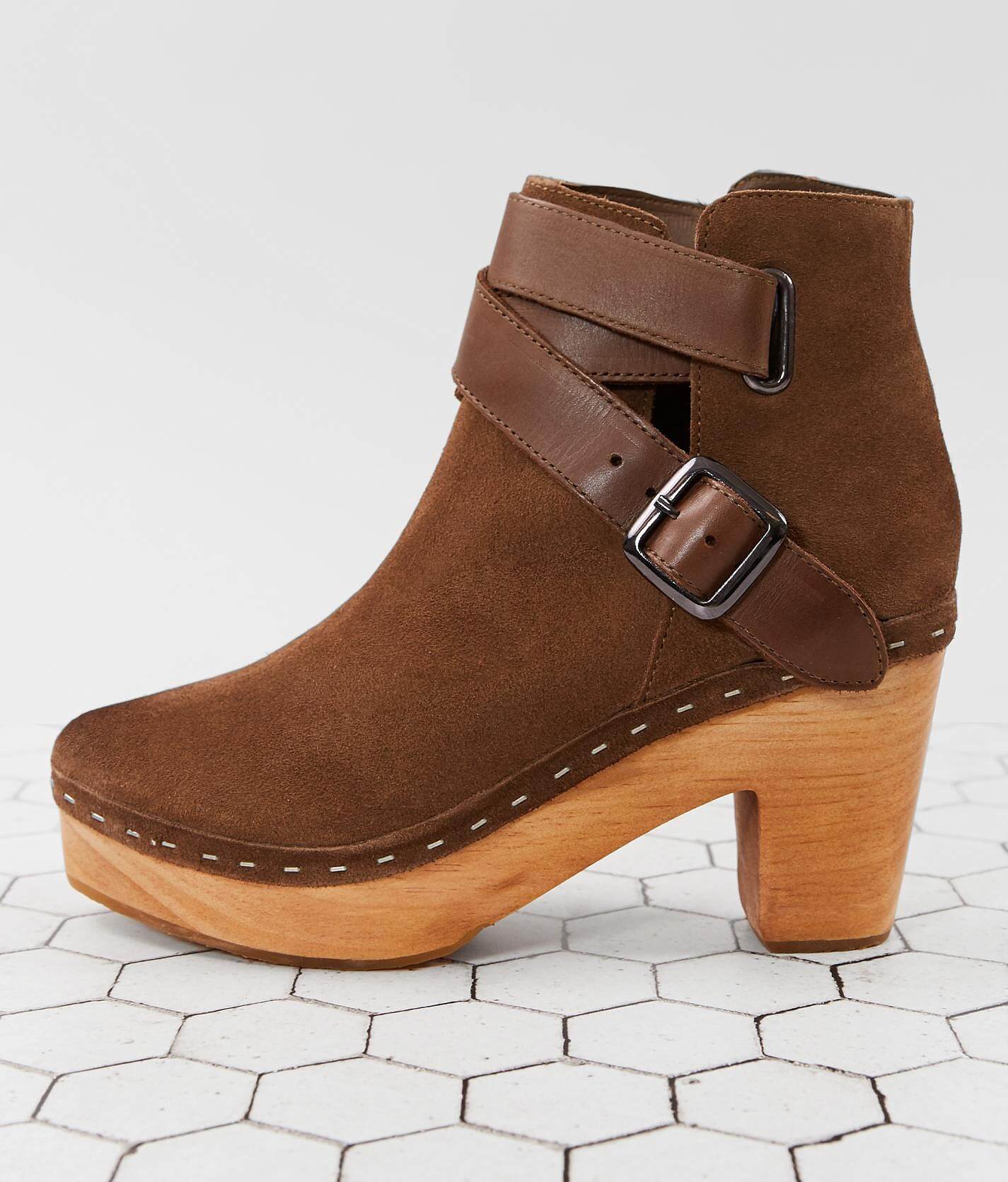 clog ankle boots