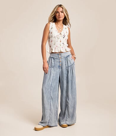 Women's Non-Distressed Jeans | Buckle