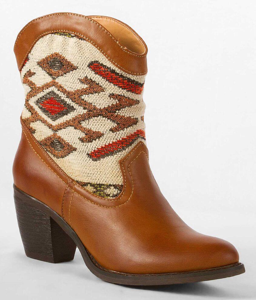 Wanted Tejas Ankle Boot front view