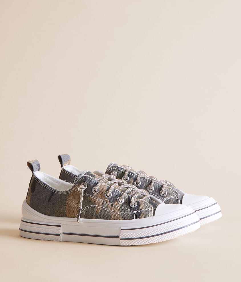 Aman Camo Sneaker