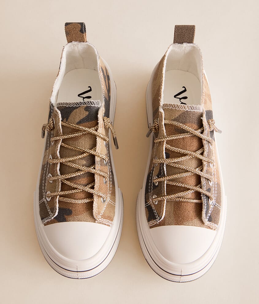 Aman Camo Sneaker