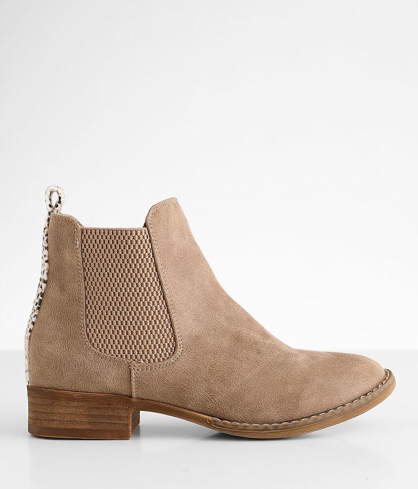 Very G Blake Ankle Boot Women's Shoes in Taupe Buckle