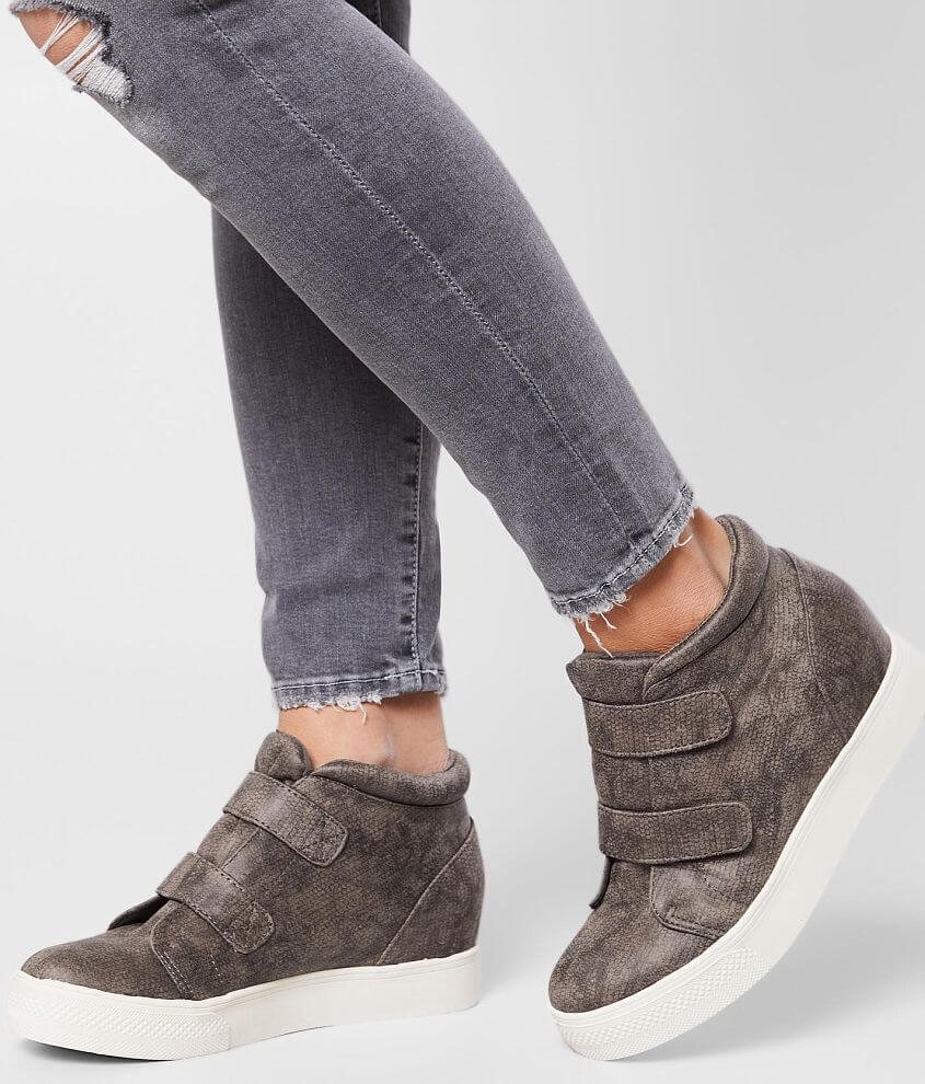 Very G Braden Hidden Wedge Shoe Women's Shoes in Taupe Buckle