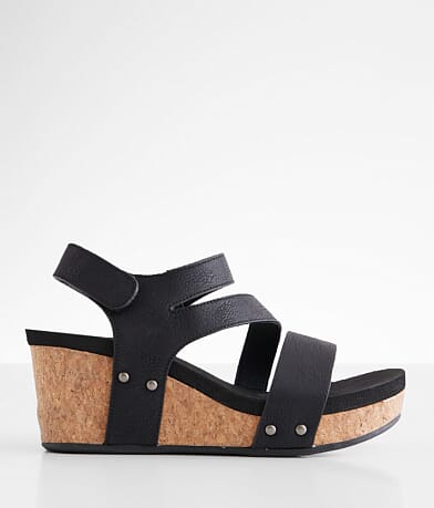 Very G Casper Wedge Sandal front view