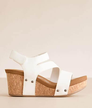 Very G Casper Wedge Sandal front view