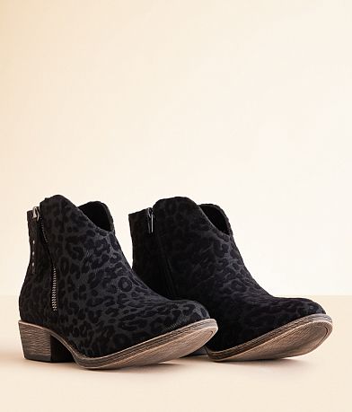 Very G Charming Leopard Ankle Boot MISC_DETAIL_1
